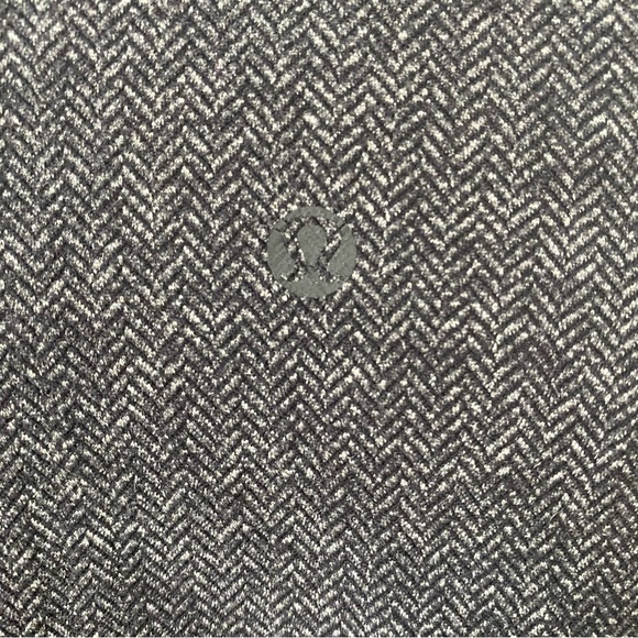 Men’s Lululemon speed 1/2 zip pullover - Picture 3 of 5